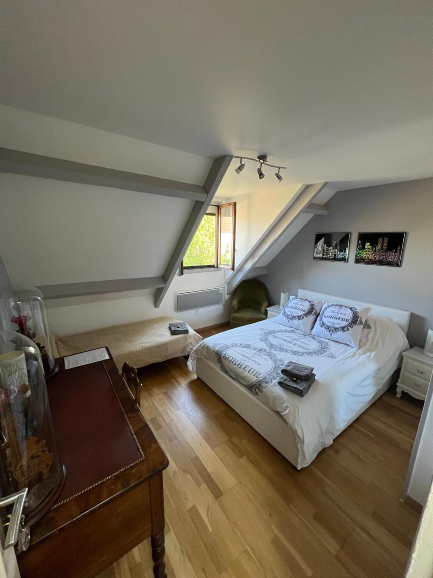 La Maison Du Bonheur Saintry-sur-Seine Ngoại thất bức ảnh