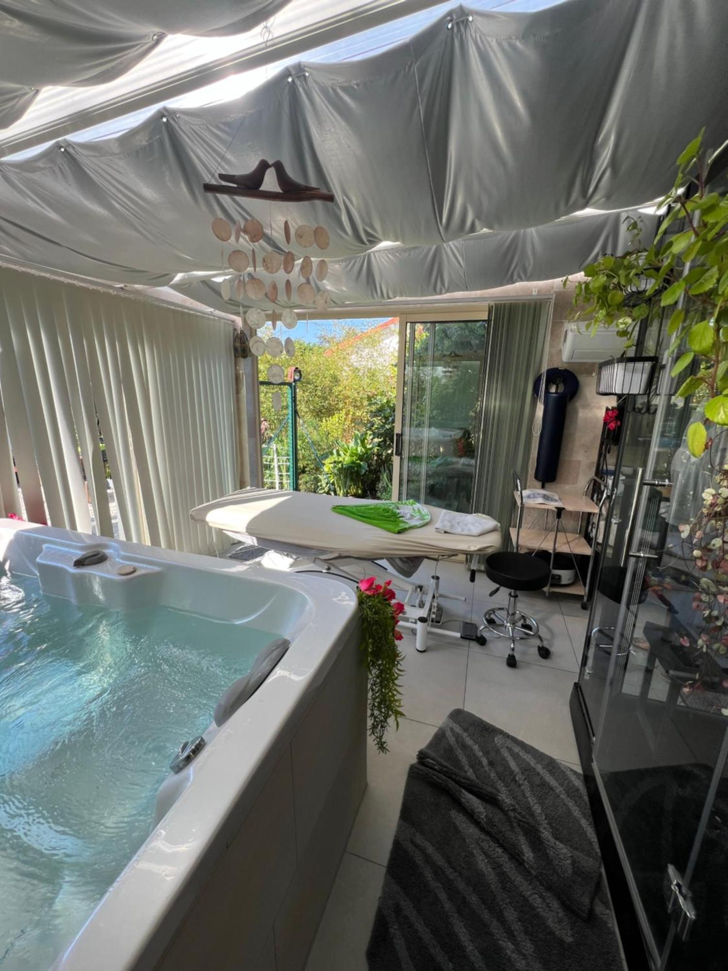 La Maison Du Bonheur Saintry-sur-Seine Ngoại thất bức ảnh